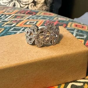 Lia Sophia woman’s ring size 7